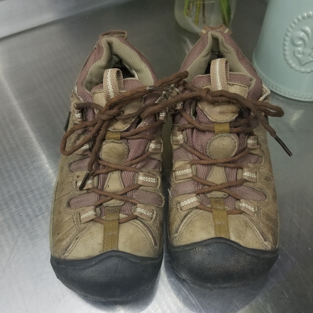 Keen-dry hiking shoes